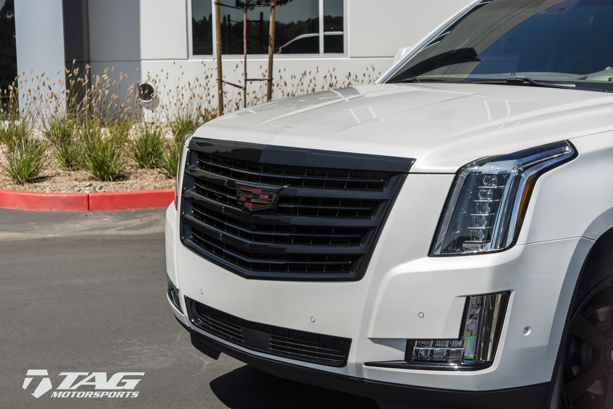 Escalade Esv With A Touch Of Style Hre Belltech Tag