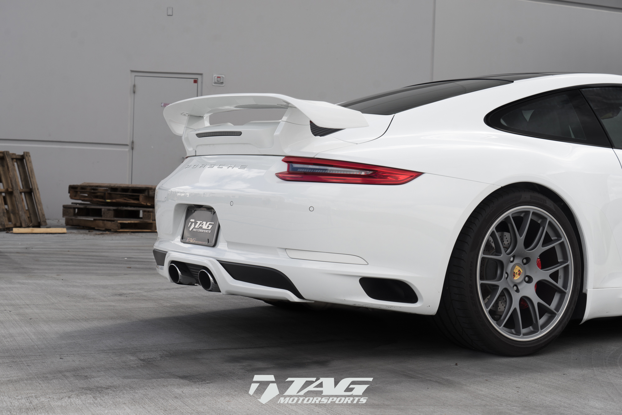White Knight!! 991.2 C2S with TechArt and BBS goods!! TAG