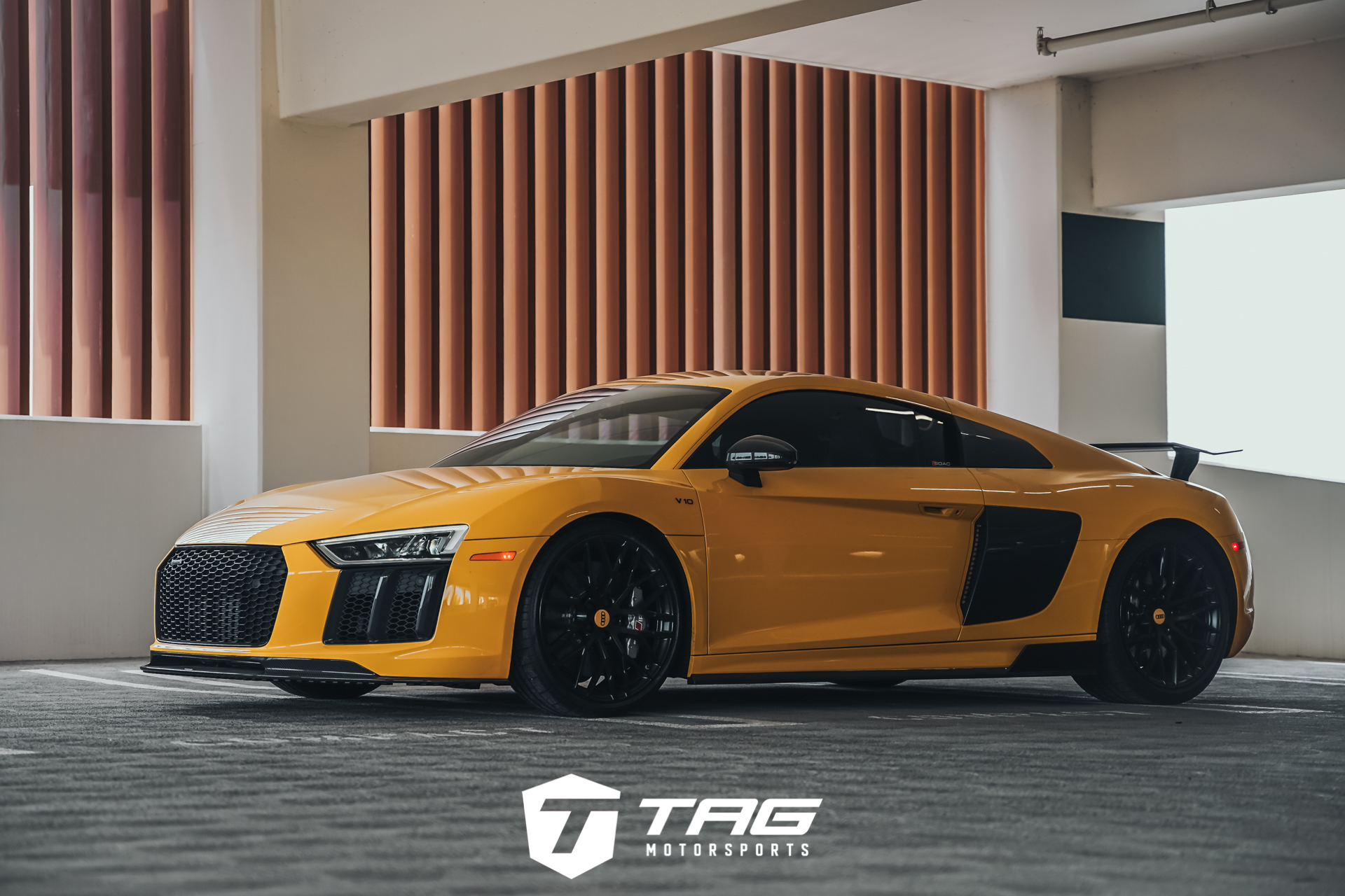 R8 DRESSED WITH VORSTEINER GOODIES - TAG MOTORSPORTS - Rennlist ...