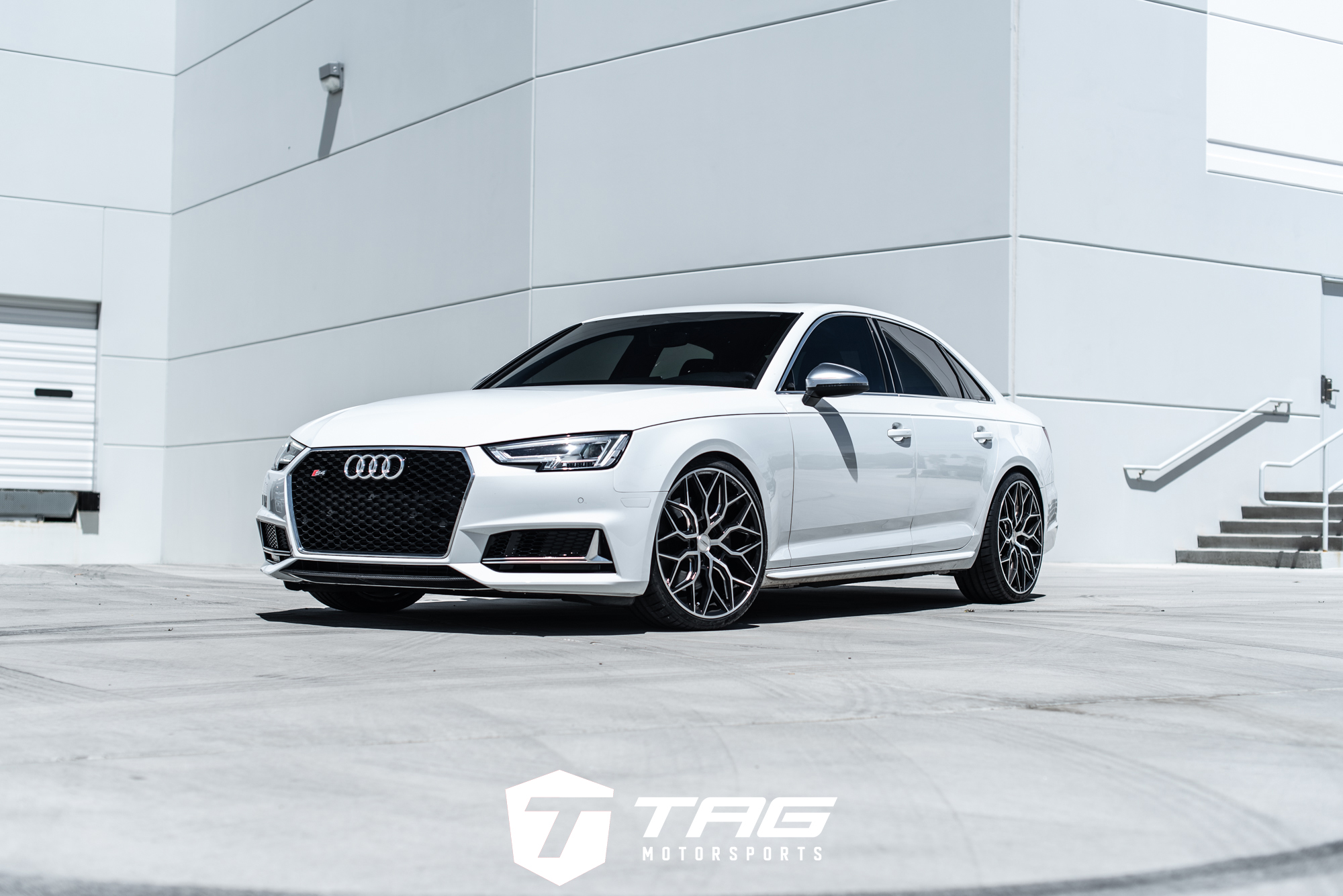 18 B9 S4 on HF-2 Vossen Wheels