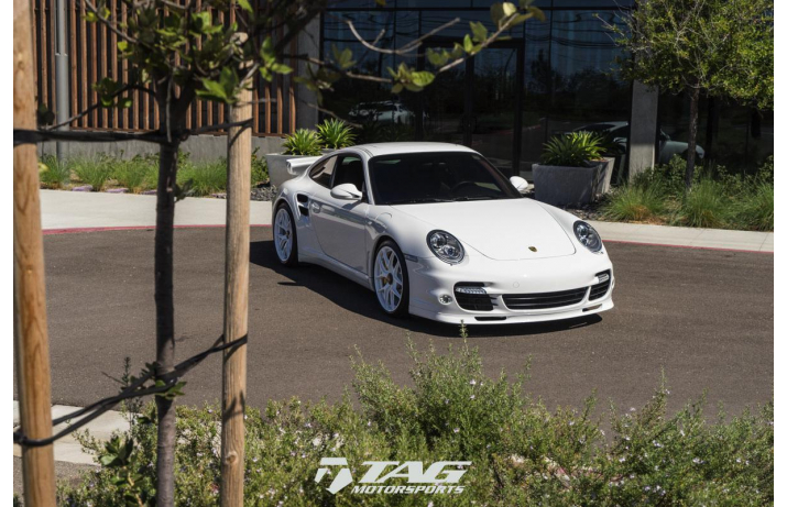 12' 911 TURBO S ON HRE R101