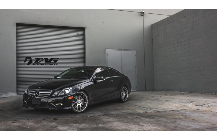 13' MERCEDES E-COUPE ON VOSSEN