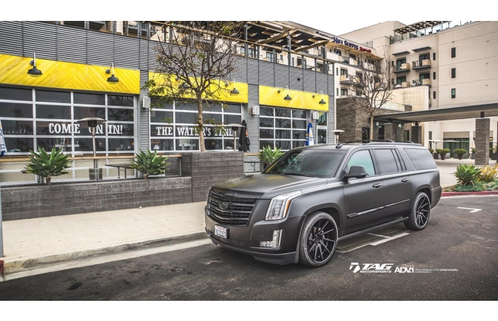 15' ESCALADE ESV ON ADV WHEELS