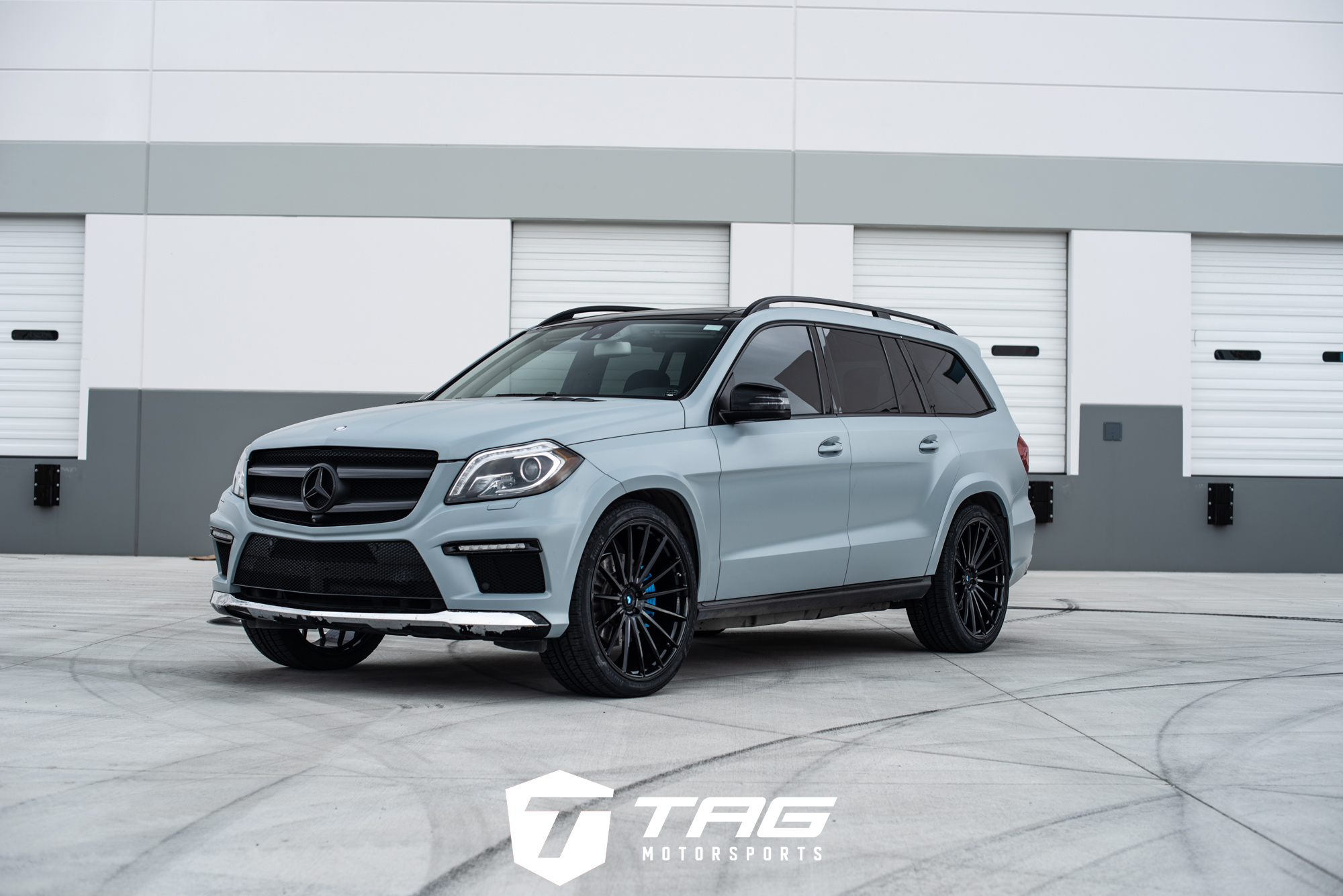 15' GL550 on Vossen Wheels