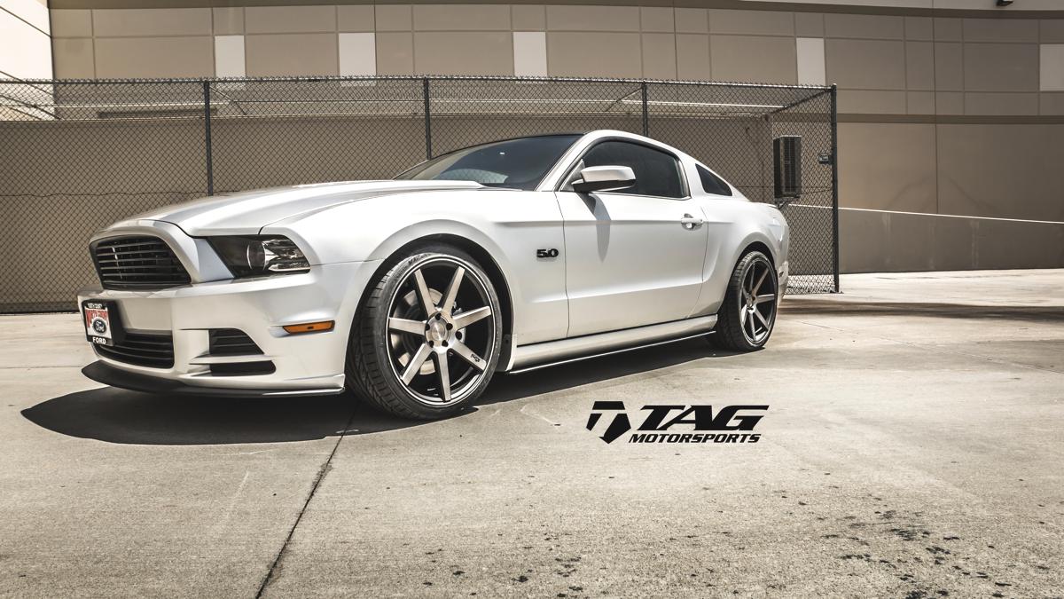 15' MUSTANG ON NICHE WHEELS