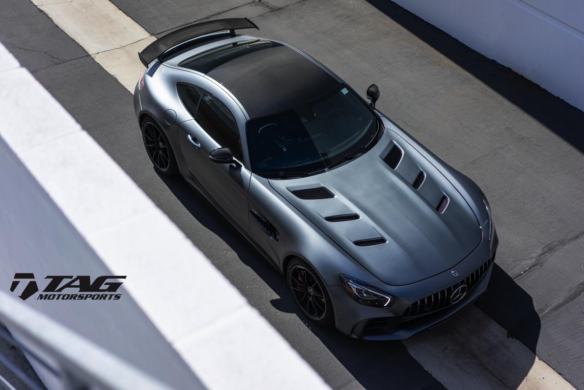 18' AMG GT-R