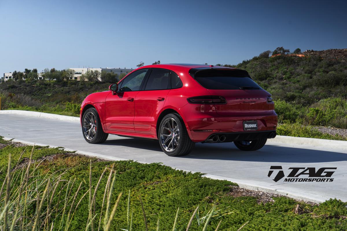 17' Macan on HRE P101