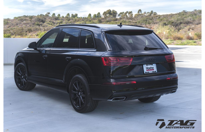 17' Q7 TAG BLACKOUT