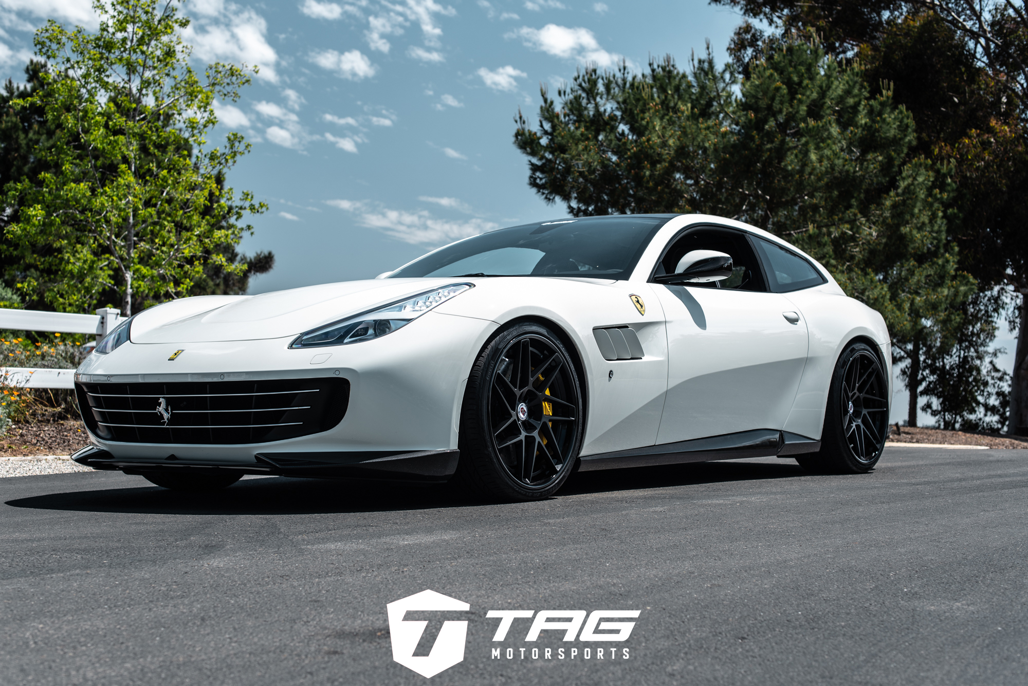 18' Ferrari GTC4 Lusso on HRE RS300