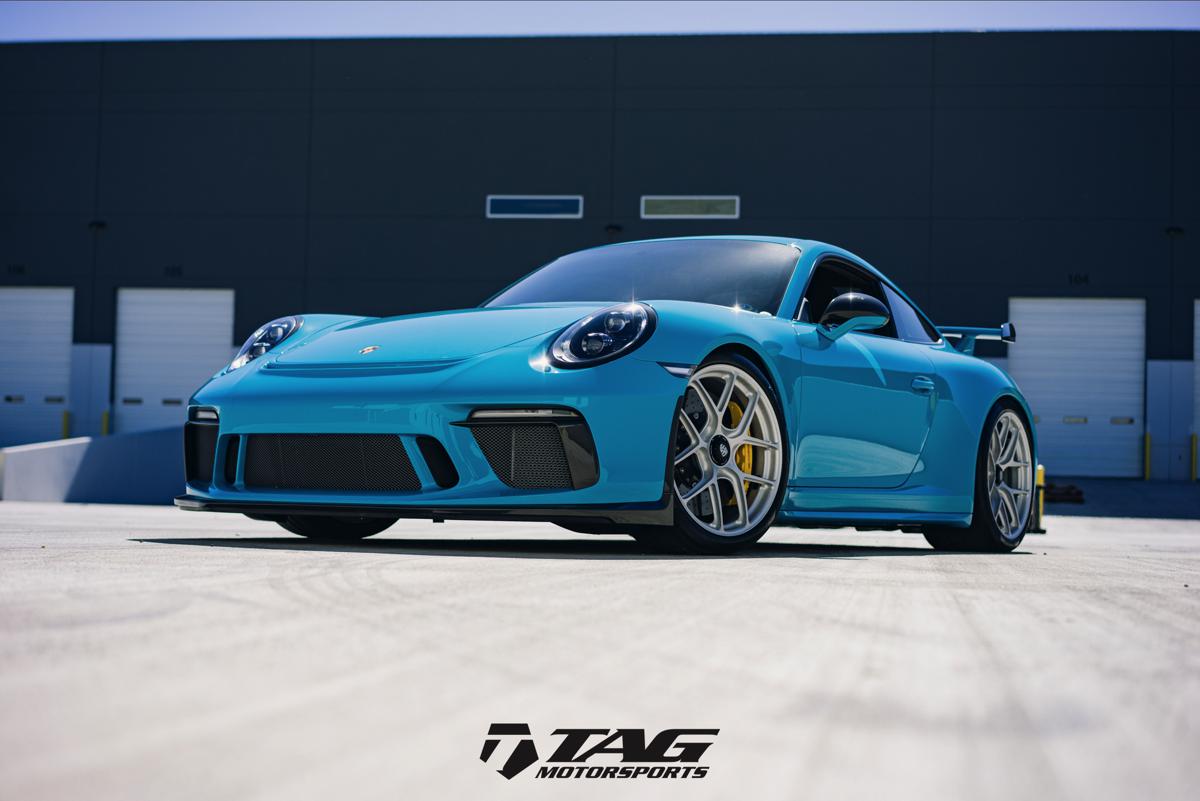 18' GT3 on 20" HRE R101LW