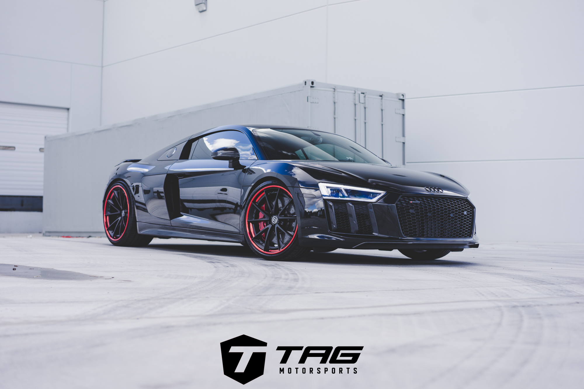 18' R8 on HRE S204 Wheels