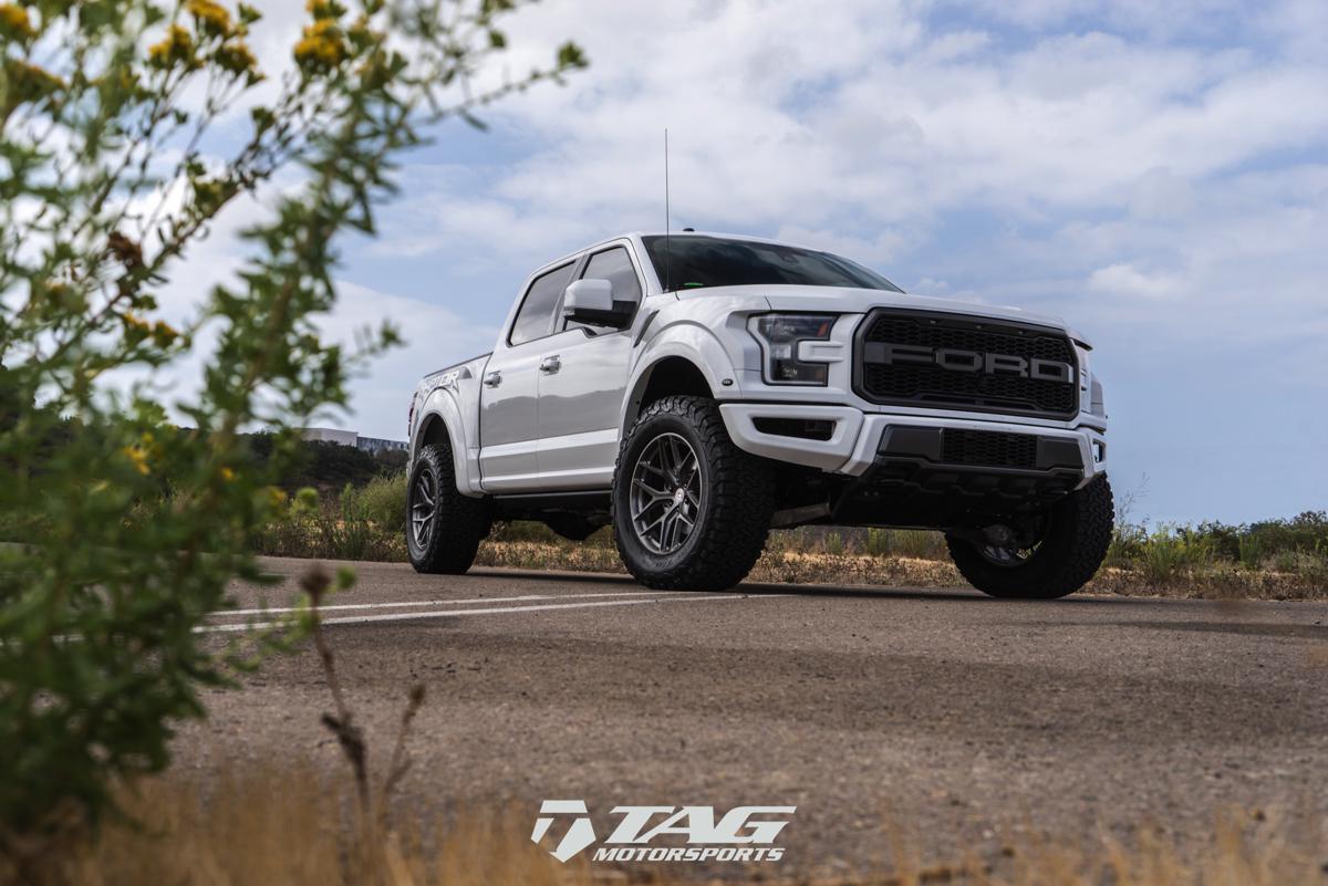 18' Raptor on HRE P161