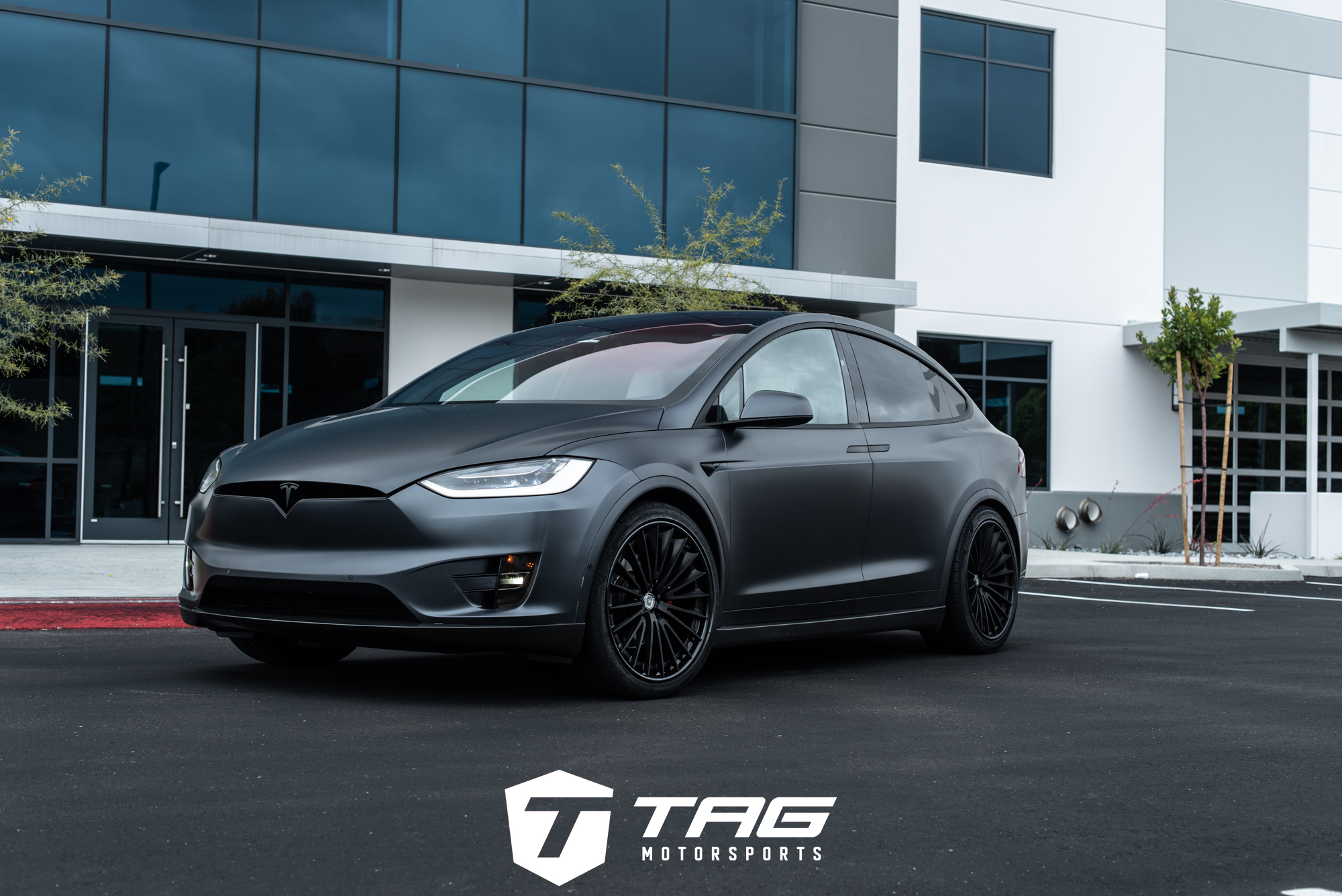 17' Tesla Model X P100D on HRE S209H Wheels