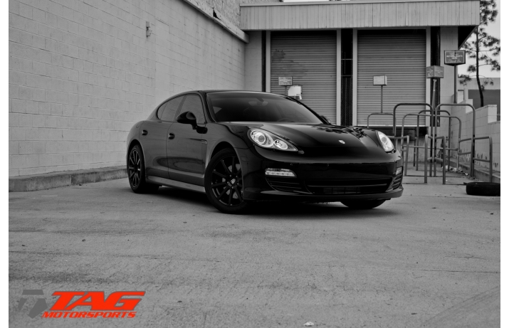 2013 PORSCHE PANAMERA BLACKOUT