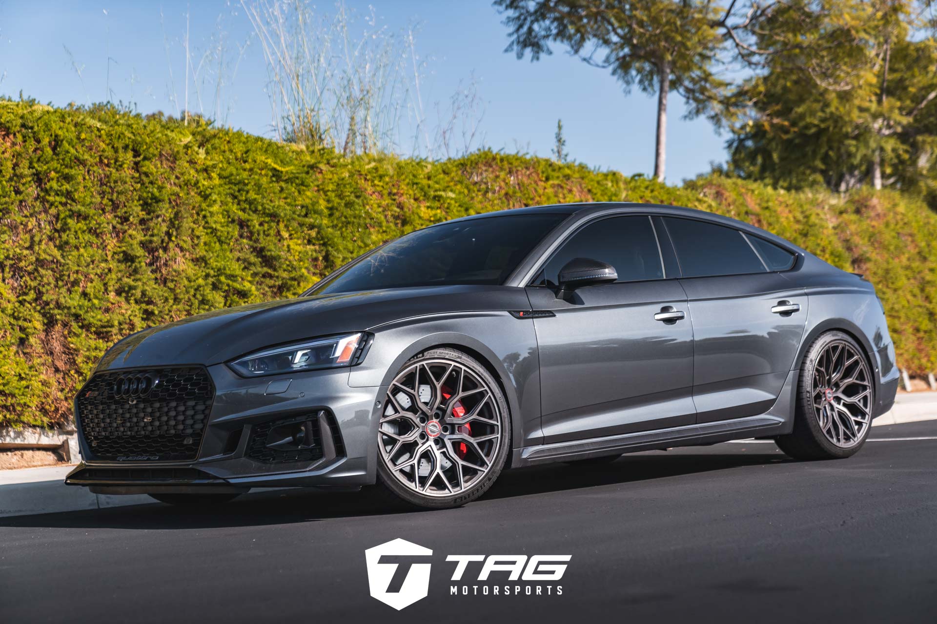 B9 RS5 Sportback Lowered on Vossen HF-2 Wheels