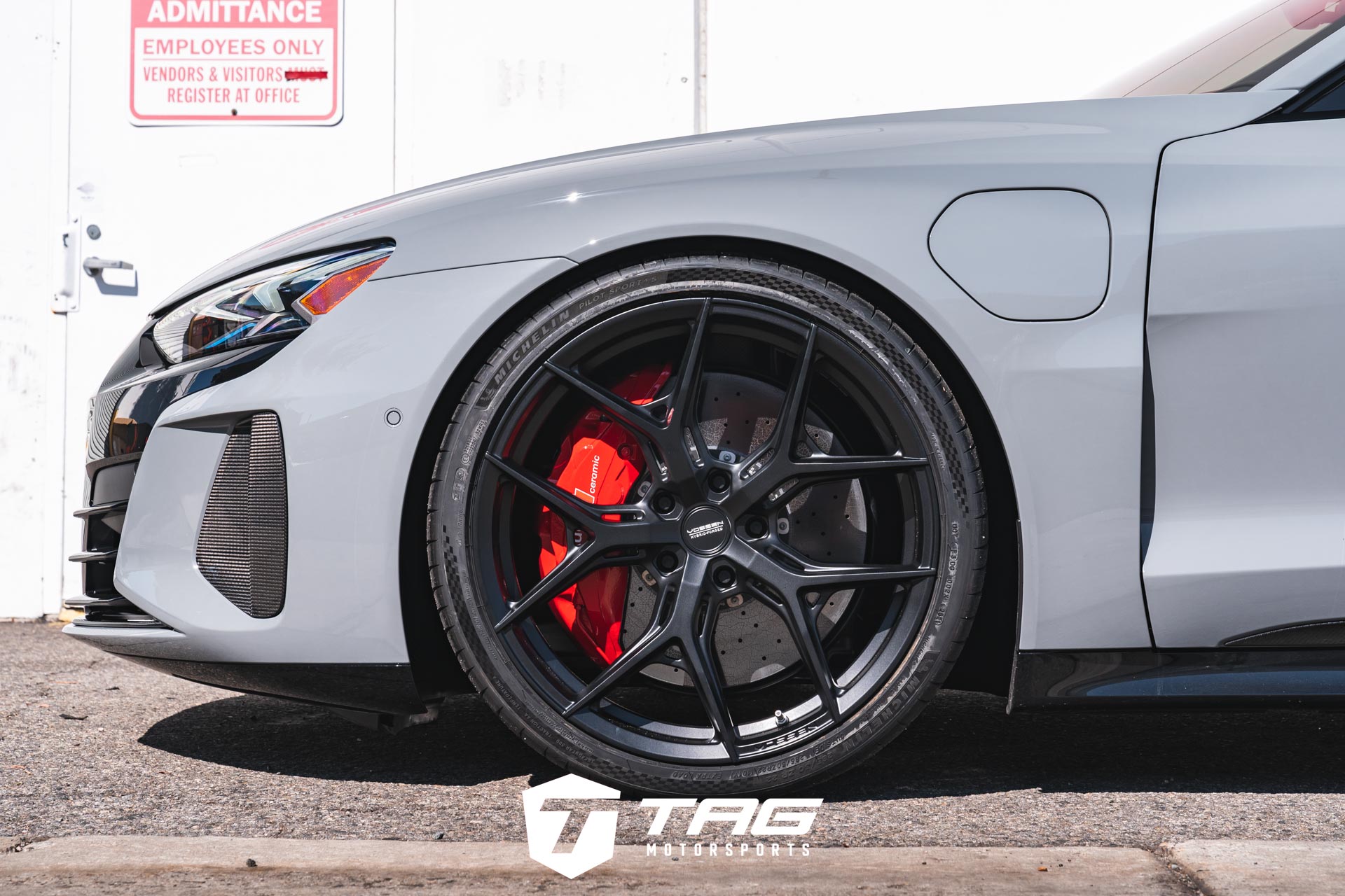 RS e-tron GT on Vossen HF-5 Wheels