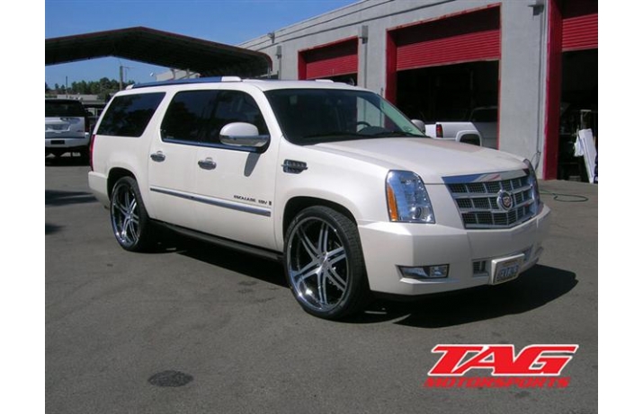 CADILLAC ESCALADE ON 26'S