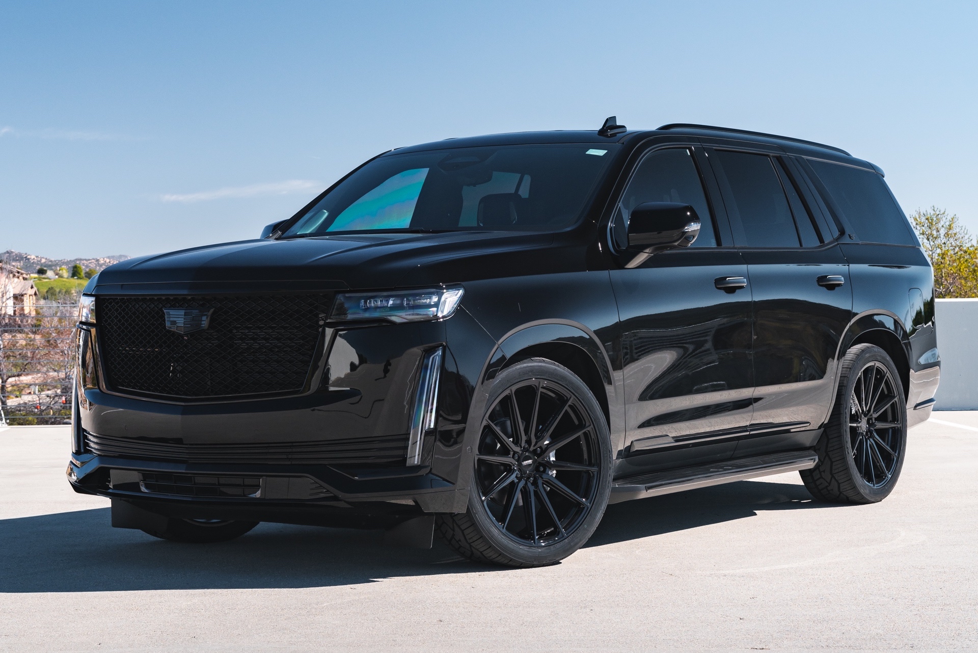 Escalade with TAG Blackout on Vossen HF6-1 Wheels