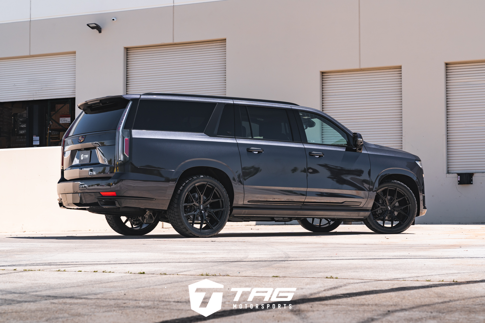 Escalade Blackout on Vossen HF6-4 Wheels