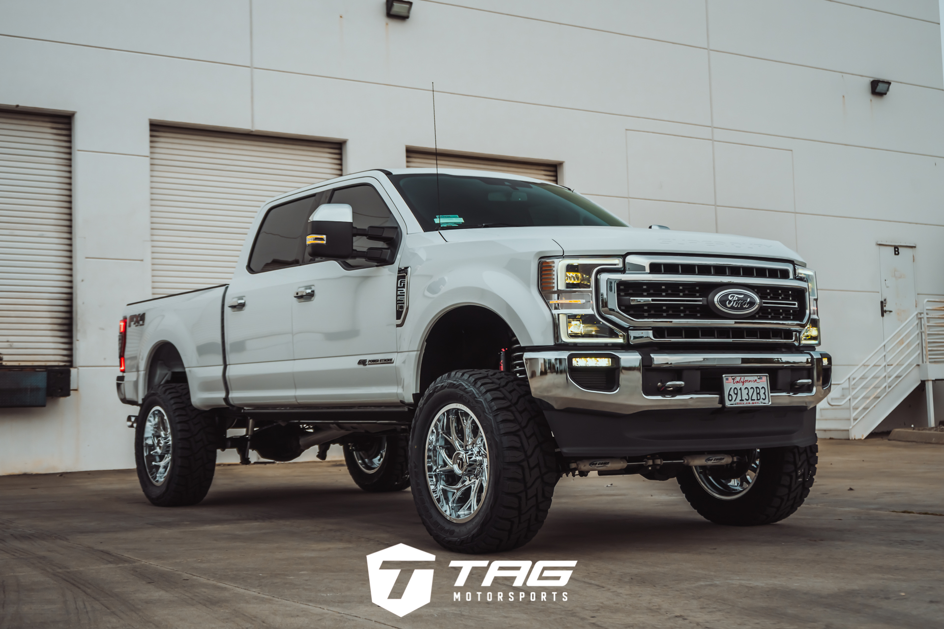 F250 Lariat Lifted on Chrome Fuel Wheels