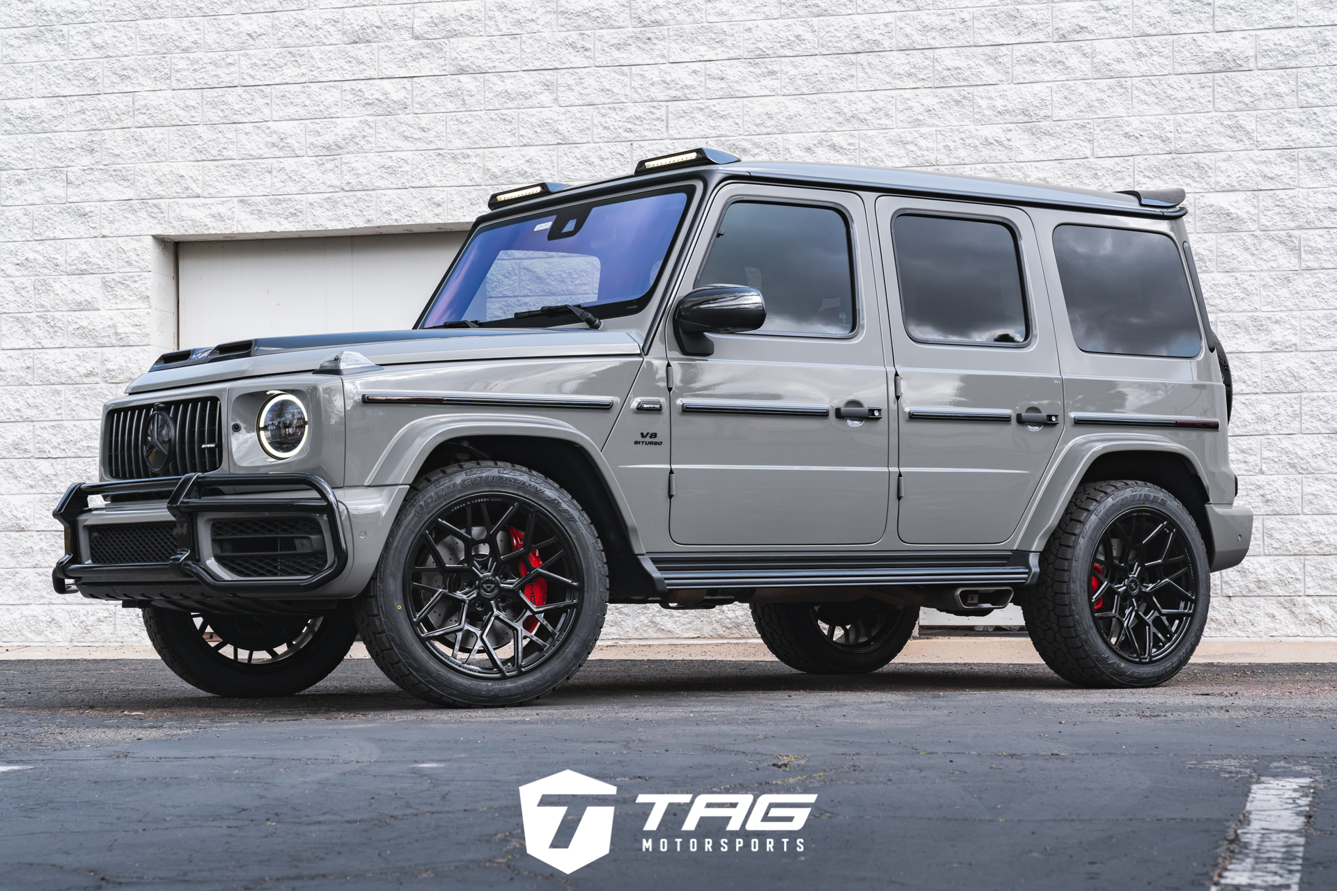 AMG G63 with Urban Aero on Vossen UV-1 Wheels