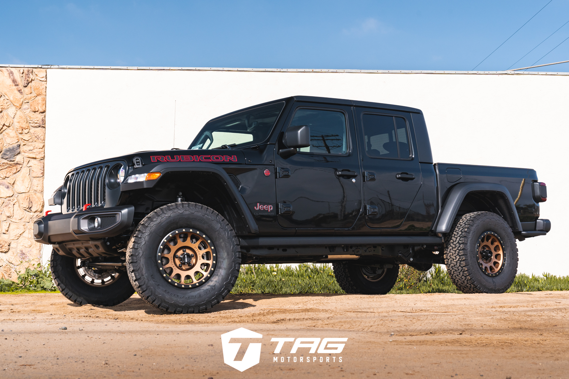 Gladiator Rubicon on Method 305 Wheels