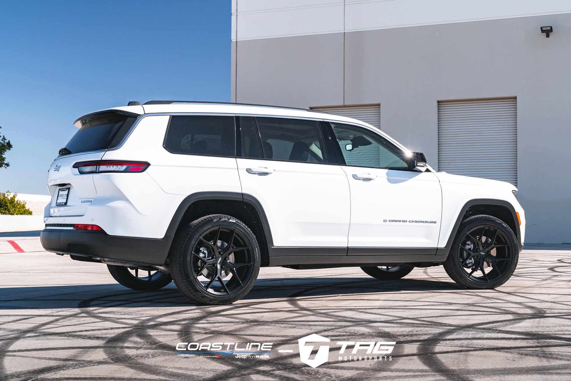 Grand Cherokee L with Vossen HF-5 Wheels