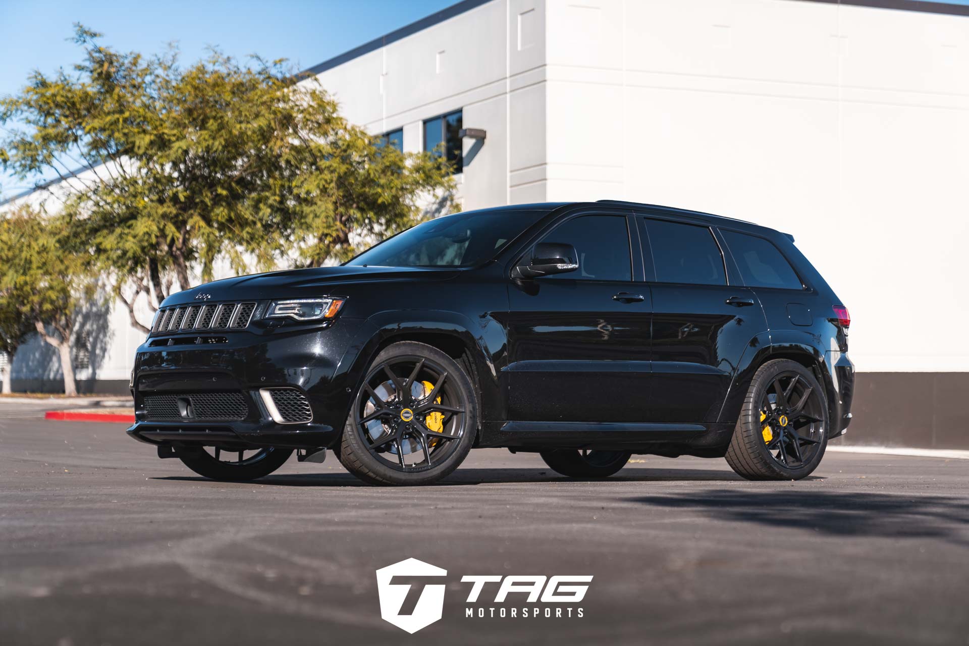 Trackhawk on Vossen HF-5 Wheels