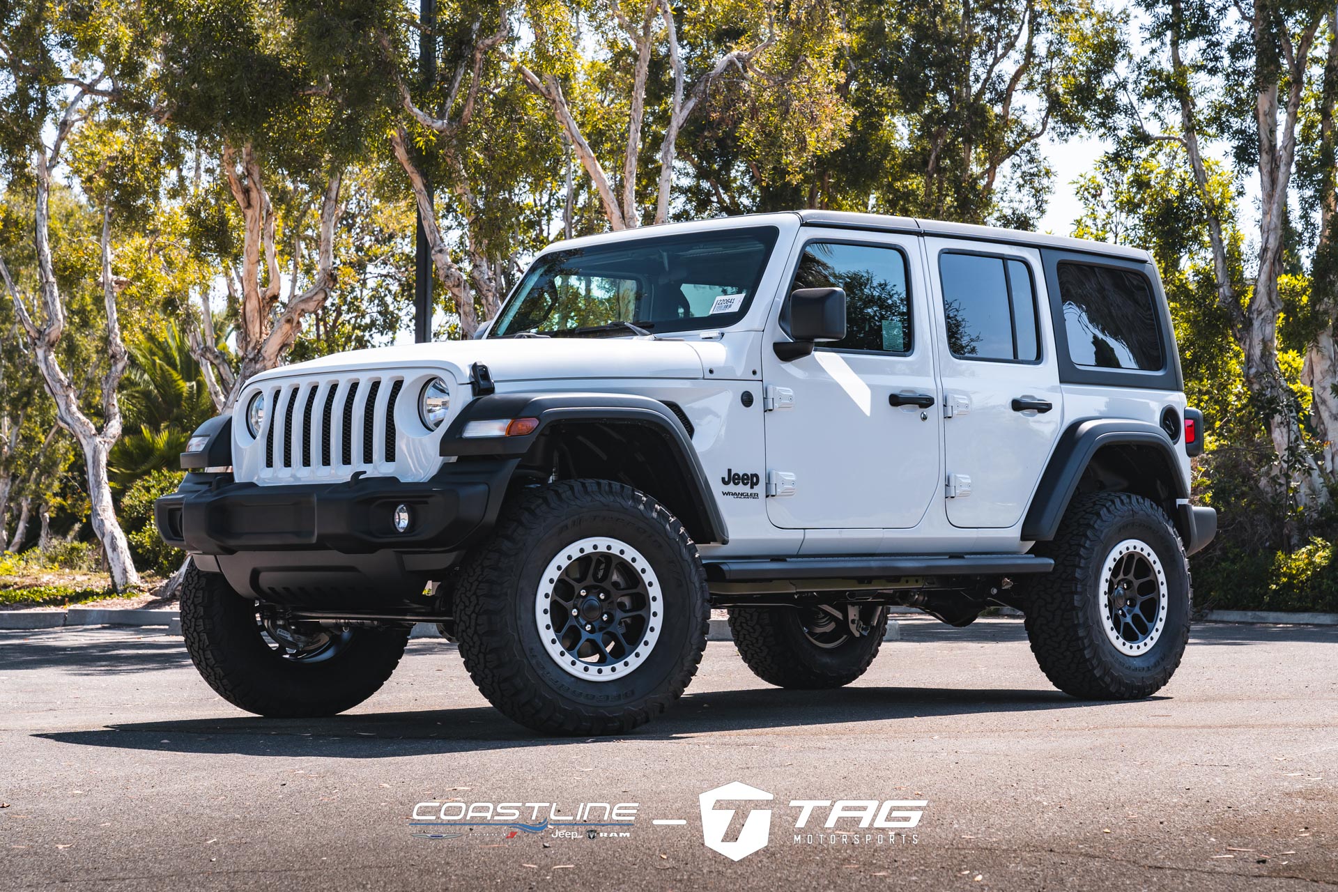 Wrangler with Painted MOPAR Bead Lock Wheels