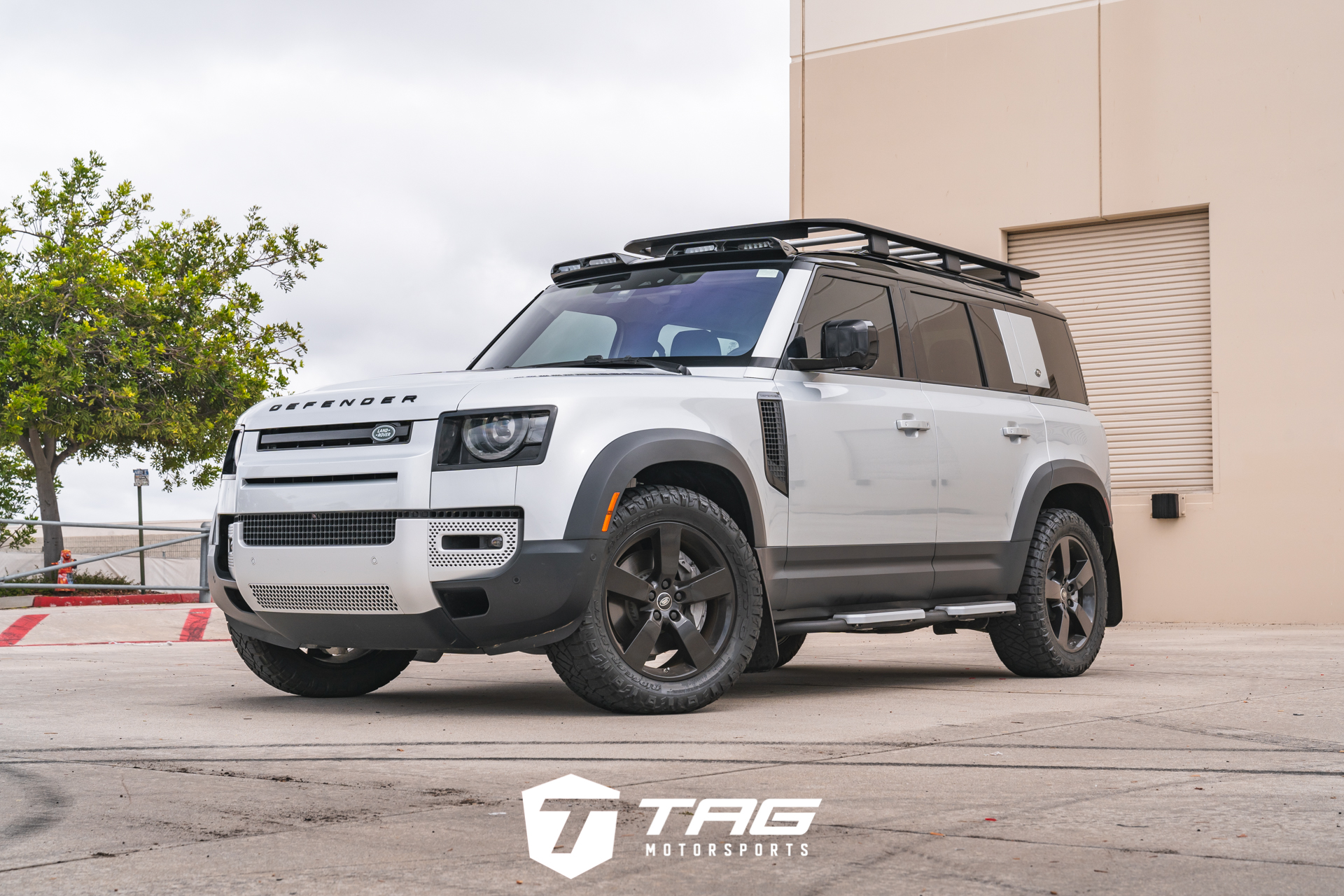 Defender with Urban Light Bar