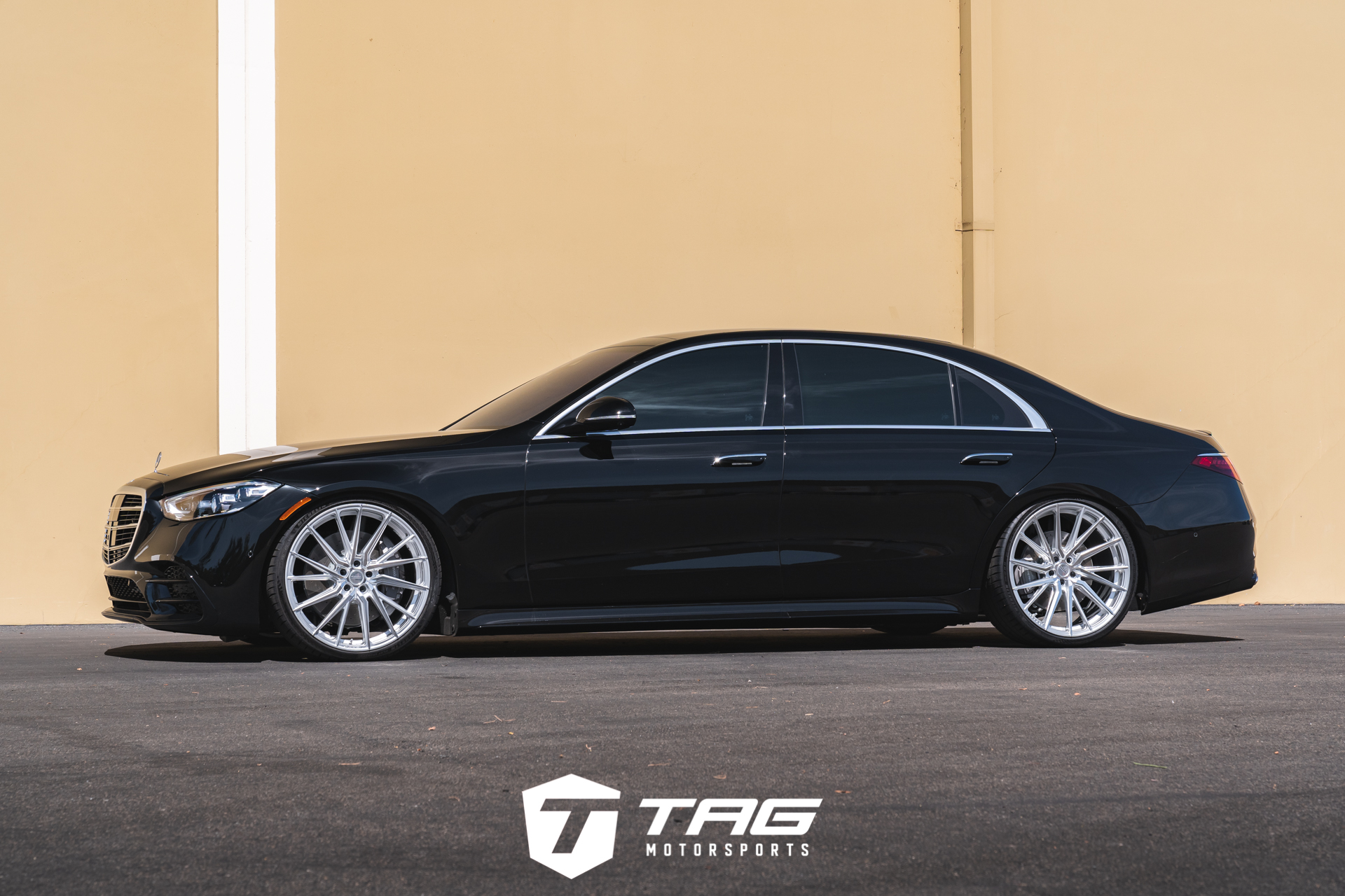 S580 Lowered on Vossen HF-4T Wheels