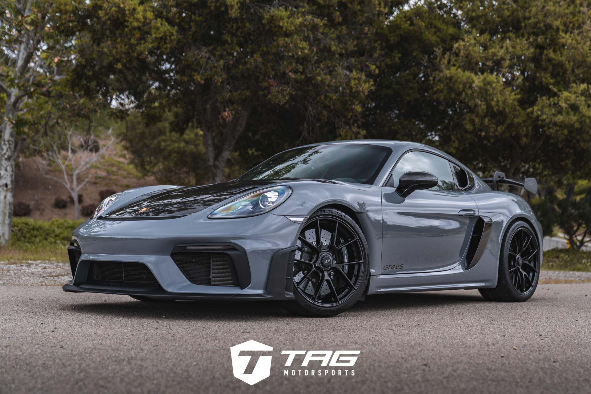 718 GT4 RS on Apex VS-5RS Wheels