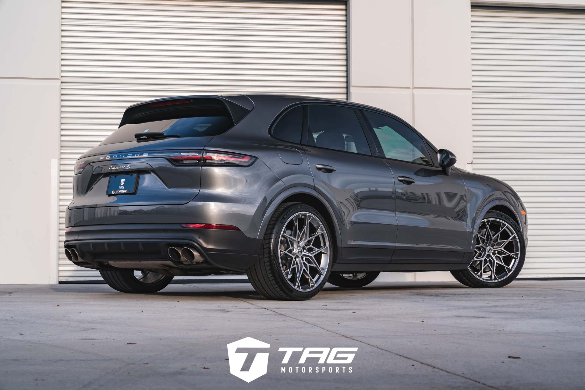 Cayenne S Lowered on Flowform FF10 Wheels