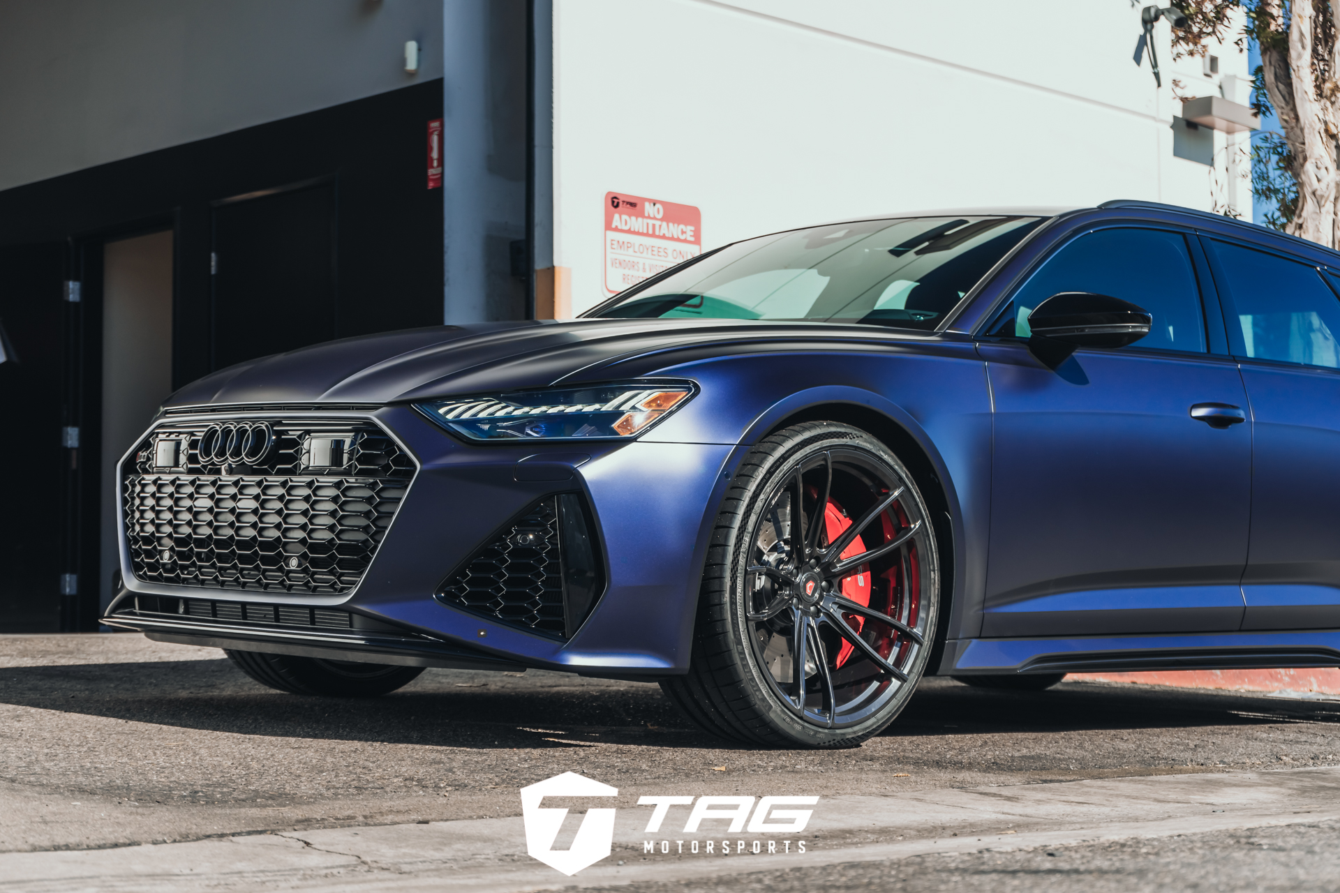 Matte Blue RS6 on Vossens: Shop Shoot