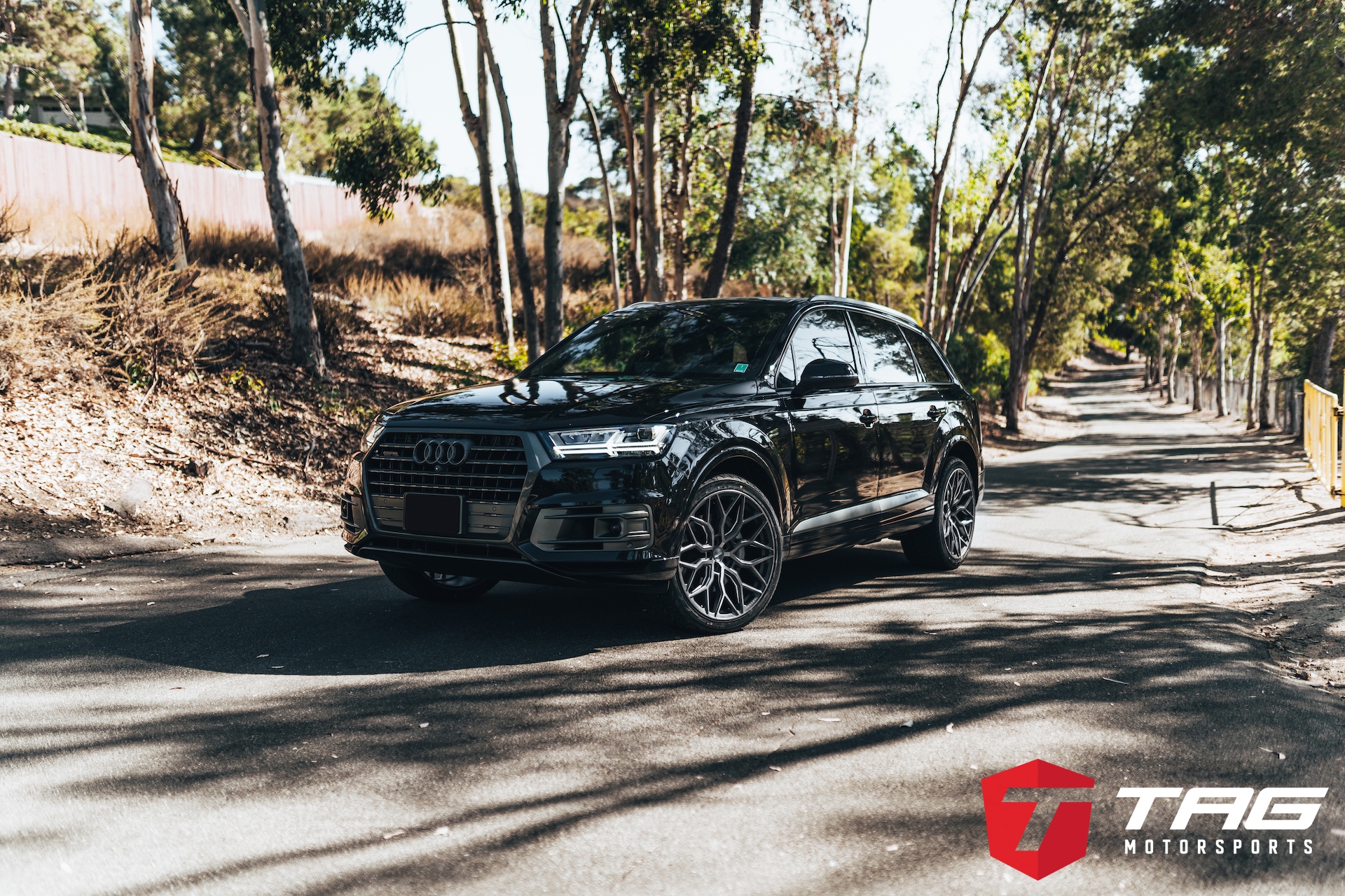 19' Q7 on Vossen HF-3 Wheels