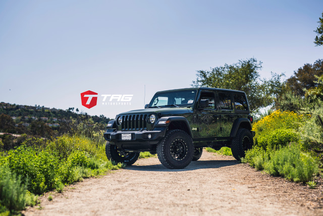 20 Wrangler Rubicon on Method MR305 NV Wheels 