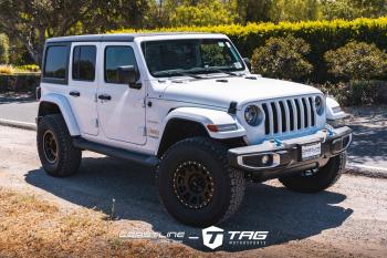 Gladiator Rubicon on Method 305 Wheels