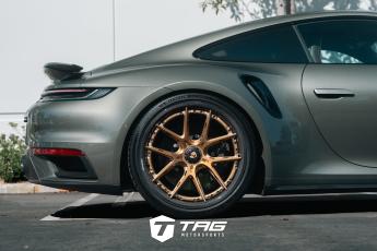 992 Turbo S on Brixton FDE01 Carbon+ Wheels