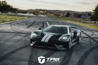 Ford GT on Vossens: Runway Shoot