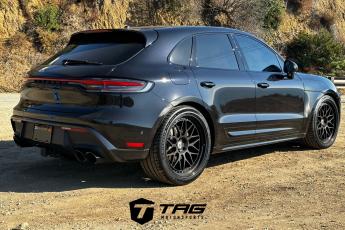 Macan S on HRE 300 Wheels