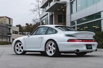 The TAG 993 Turbo on HRE 522 FMR Wheels