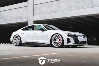 The TAG RS e tron GT Lowered on Vossen LC2-C1 Wheels