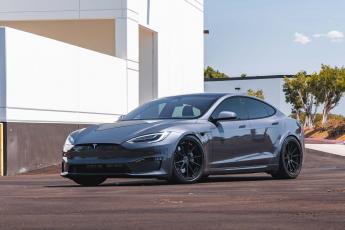 Model S Plaid on VT Forged Wheels