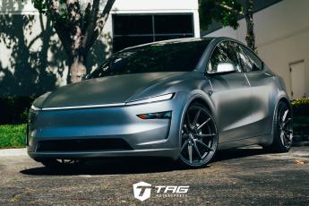 Model Y Facelift Lowered on Vossen HF-3 Wheels