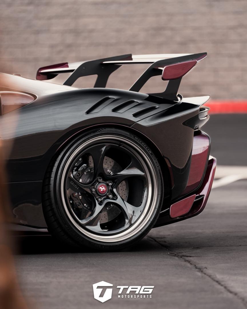 Ferrari SF90 XX Stradale on HRE 522 Forged Wheels