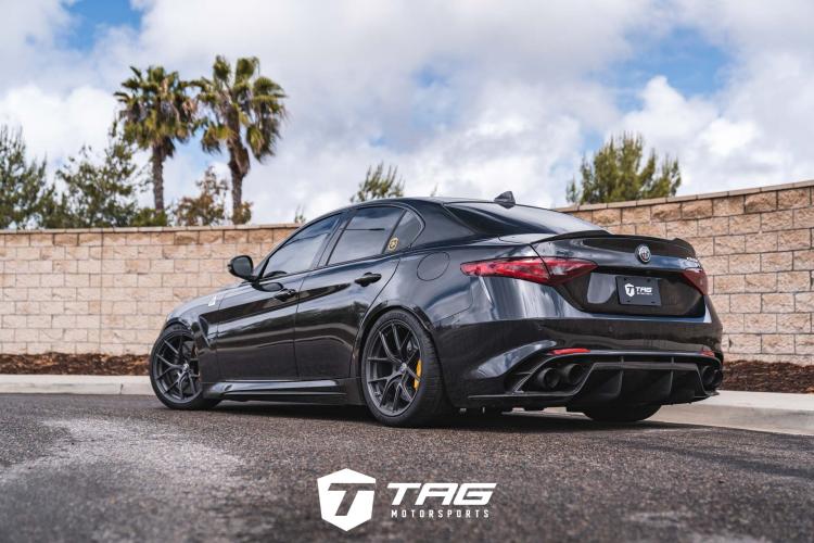 Alfa romeo giulia on sale quadrifoglio exhaust upgrade