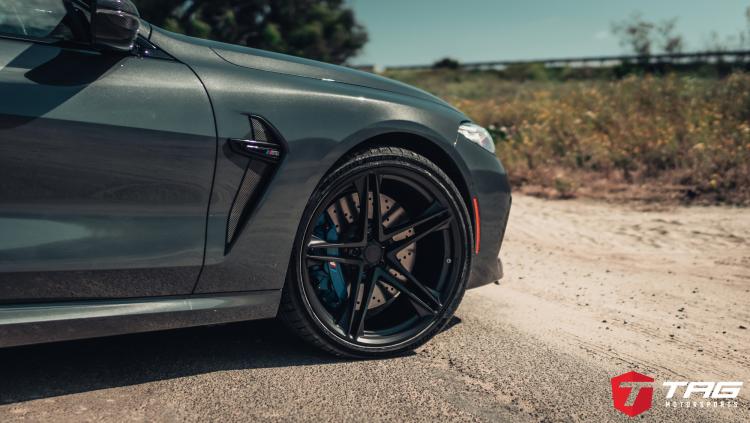 20 M8 Competition on HRE P207 Wheels