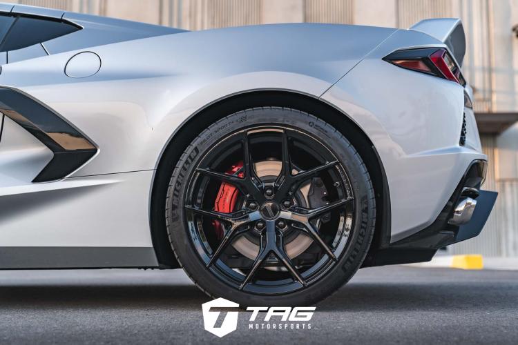 C8 Corvette on Vossen HF-5 Wheels