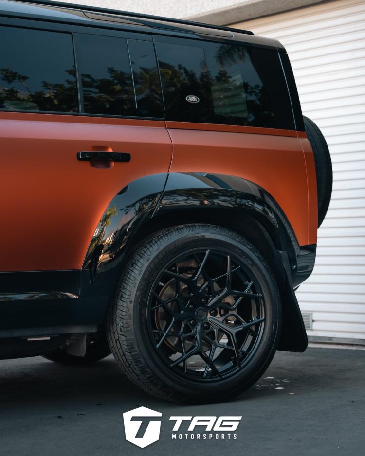 Defender 110 with Urban Widetrack & UC-5 Wheels