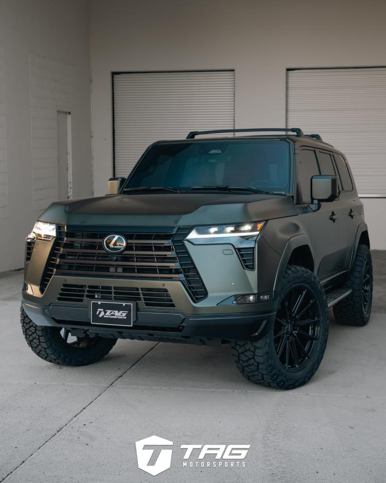 GX550 Lifted on Vossen HF6-1 Wheels